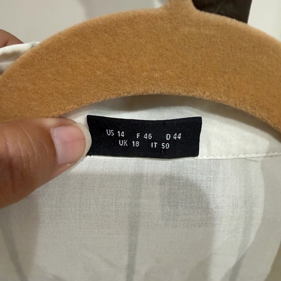 AKRIS Silk Crêpe Shirt Blouse Leaf Print Blouse (106) - Picture 4 of 5